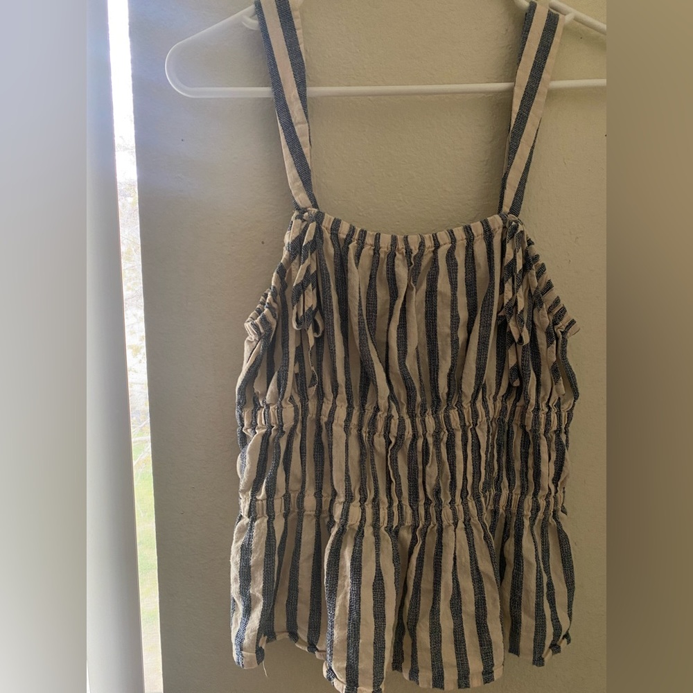 Beautiful summer top from target!
